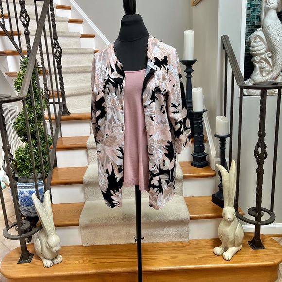 💗💗MARLA WYNNE LAYERS TANK TOP💗💗 - Picture 4 of 12